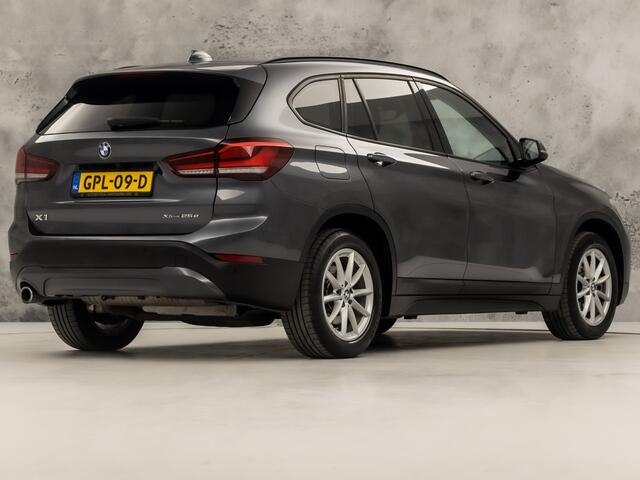 BMW X1 xDrive25e High Executive 221Pk Automaat (GROOT NAVI, CLIMATE, STOELVERWARMING, GETINT GLAS, SPORTSTOELEN, CAMERA, ELEK ACHTERKLEP, NIEUWE APK, NIEUWSTAAT)