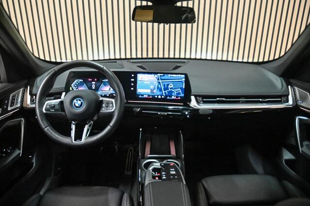 BMW X1 30 e xDrive M Sport Pro | PANO | HUD | ACC | STOELVERWARMING | S