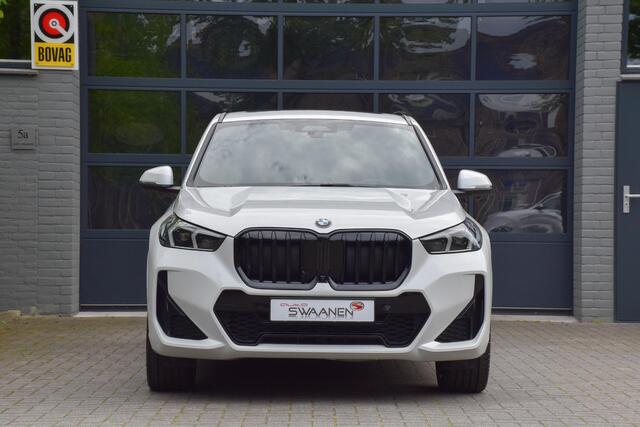 BMW X1 sDrive20i M Sport | Pano | 360 cam | 20 inch | Leer