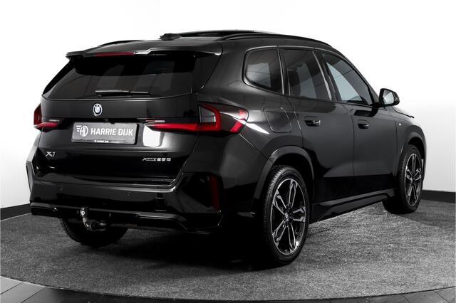 BMW X1 xDrive25e 245 PK | M-Sport | Premium Pack | S/K-Panodak | Elek. Trekhaak | Dig. Cockpit | Cruise | Stoelverw. | PDC | Camera | NAV+App. Connect | ECC | Elek. Klep | LM 19" | 2845