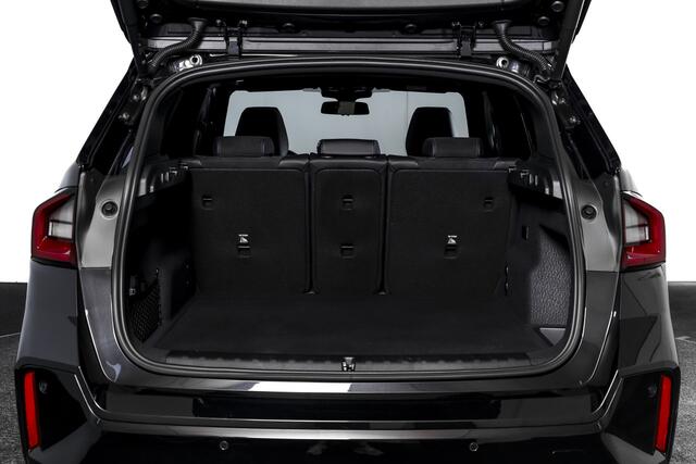 BMW X1 xDrive25e 245 PK | M-Sport | Premium Pack | S/K-Panodak | Elek. Trekhaak | Dig. Cockpit | Cruise | Stoelverw. | PDC | Camera | NAV+App. Connect | ECC | Elek. Klep | LM 19" | 9266