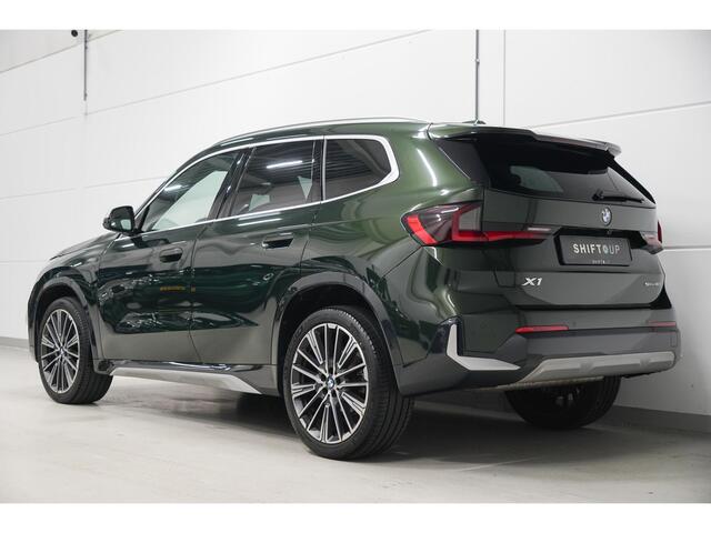 BMW X1 sDrive18i Panoramadak | Harman Kardon | Head Up | Stuurverwarming