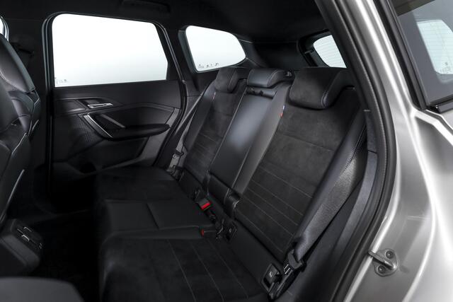 BMW X1 xDrive25e 245 PK | M-Sport | Premium Pack | Cruise | Dig. Cockpit | Stoelverw. | PDC | Camera | NAV+App. Connect | ECC | Elek. Klep | LM 18" | 9072