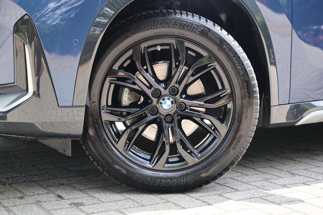 BMW X1 sDrive18i Elektrische trekhaak, Adaptieve LED, Stuurwielverwarming, DAB, X-Line, Keyless, Memorystoelen, etc.