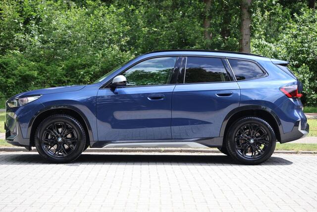 BMW X1 sDrive18i Elektrische trekhaak, Adaptieve LED, Stuurwielverwarming, DAB, X-Line, Keyless, Memorystoelen, etc.