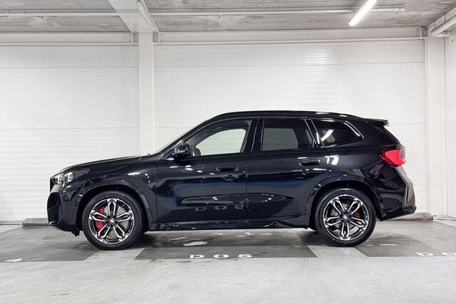 BMW X1 sDrive20i | M-Sport | Travel Pack | Premium Pack | Driving Assistant Plus | Harman/Kardon | Stoelverwarming | Panoramadak | Trekhaak | Comfort Access