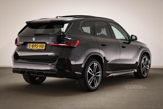 BMW X1 sDrive18i M-Sport | PANORAMADAK | HEAD UP | MASSAGE | TREKHAAK | 19"