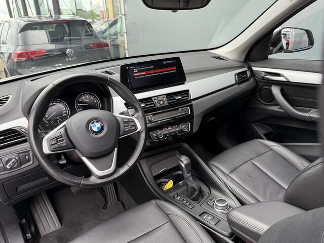 BMW X1 BWJ 2021 xDrive25e 221 PK Business Edition Plus AUTOMAAT | TREKHAAK | PANO | STOELVERW. | LEDER | NAVI | CLIMA | CRUISE | CAMERA