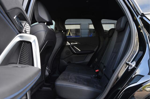 BMW X1 xDrive23i | M-PAKKET | 360 CAM | H&K | MASSAGE | HUD | KEYLESS |