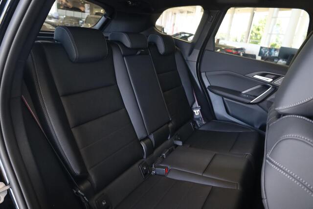 BMW X1 xDrive25e | M Sportpakket Pro | Harman/Kardon | Panoramadak | Driving Assistant | Trekhaak