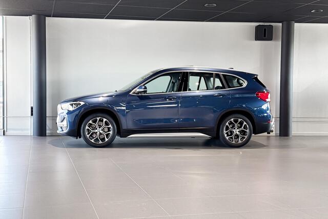 BMW X1 xDrive25e Business Edition Plus | X Line | Glazen Panoramadak | Stoelverwarming | Head-Up Display |