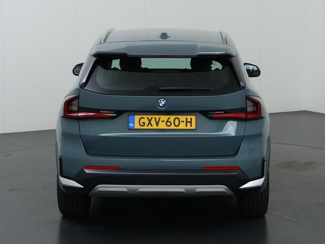 BMW X1 xDrive25e X-Line | 360 Camera | DAB | Apple CarPlay/Android Auto | Stoelverwarming | Ele. kofferdeksel | Trekhaak Ele. wegklapbaar | Innovatie-Pakket |