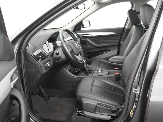 BMW X1 xDrive25e | Panaramadak | Camera | Cruise control | Climate control | Buetooth | Navigatie | DAB+