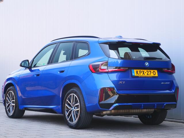 BMW X1 xDrive25e M-Sport 245 Pk Automaat Navi / Leder / Camera / DAB / Apple Carplay