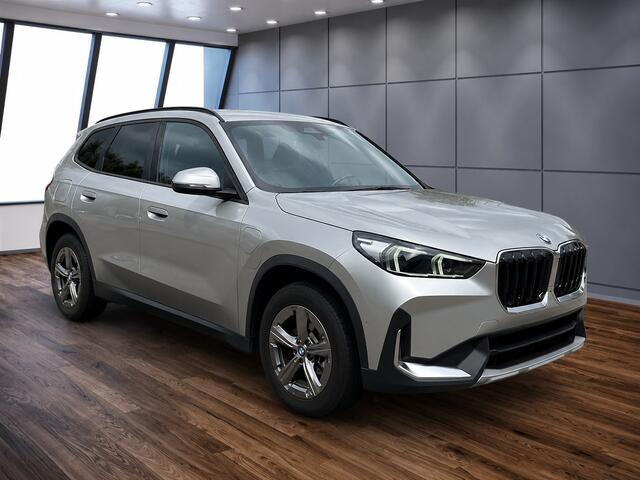 BMW X1 xDrive25e Trekhaak Harman-Kardon Leder Elek Stoelverstoeling LED Carplay DAB Achteruitrijcamera Stuurwielverwarming