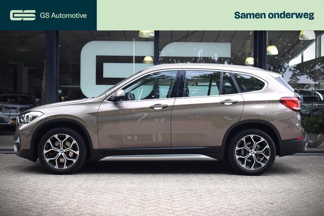BMW X1 sDrive20i |PANO|CAMERA|H&K|MEMORYSTOEL|CARPLAY