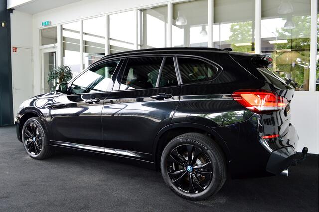 BMW X1 sDrive20i M-Sportedition | 1800kg !