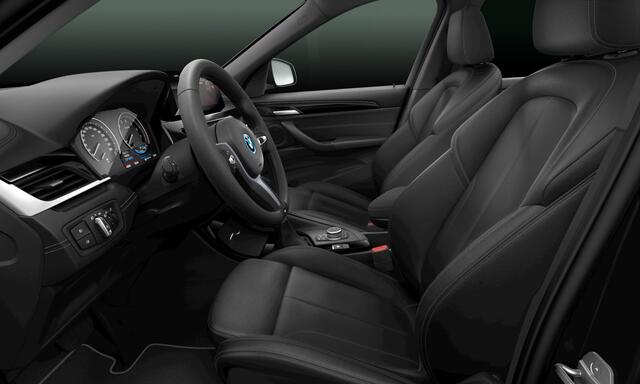 BMW X1 xDrive25e | M-Sport | Navi | Panorama | Leder | Memory | Head-Up | HiFi | Camera | ACC | 19"LM | Sapphire Black