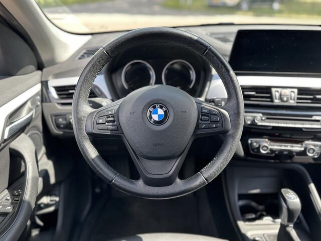 BMW X1 xDrive25e |CAMERA|STOEL VWM|NAVI|LEDER|ELK.PAKKET|CRUISE|LM VELGEN 17''|LED