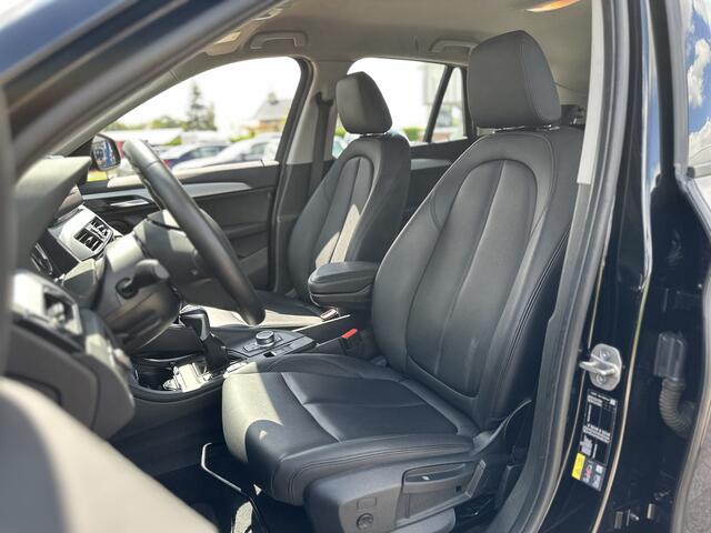 BMW X1 xDrive25e |CAMERA|STOEL VWM|NAVI|LEDER|ELK.PAKKET|CRUISE|LM VELGEN 17''|LED