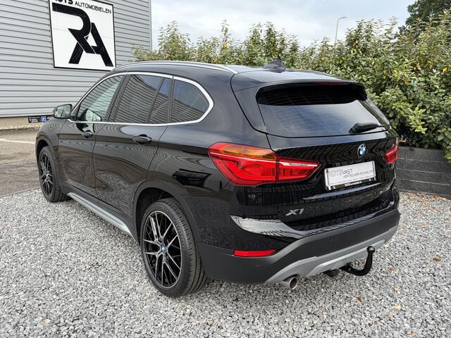 BMW X1 sDrive 1.8i Exe Aut Navi|LED|Cruis|PDC|Camera Zwart