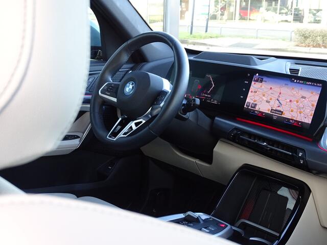 BMW X1 xDrive30e Elek.Trekhaak M-Sportpakket Head-Up 360 Camera Comforttoegang Stoelverstelling elek 18''LM Velgen