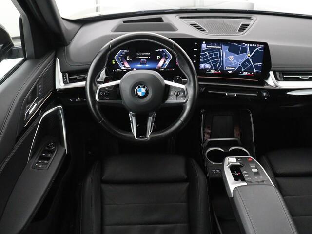 BMW X1 xDrive23i M-sport | Trekhaak | Leder | Head-up | 360 camera | Carplay | Stoelverwarming | Cruise control | Sfeerverlichting | Climate control | Full LED