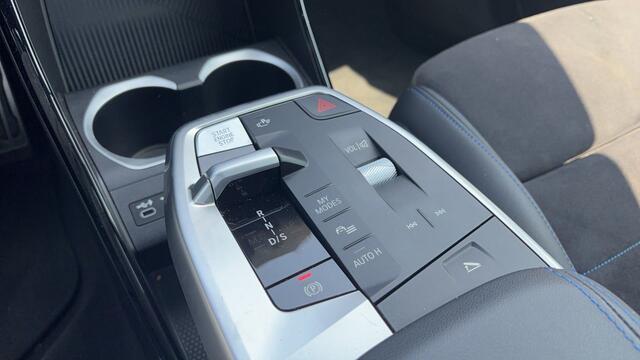 BMW X1 xDrive25e M-Sport | Harman Kardon | Massage | Camera | 18" | Trekhaak Verwacht
