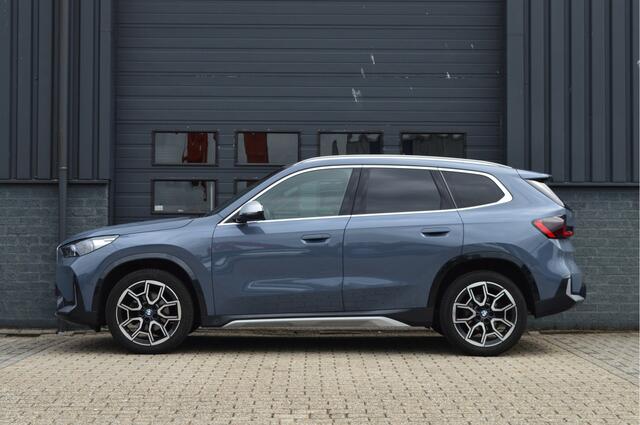 BMW X1 sDrive18i | ORG. NL | DEALERONDERHOUDEN | NIEUW MODEL!