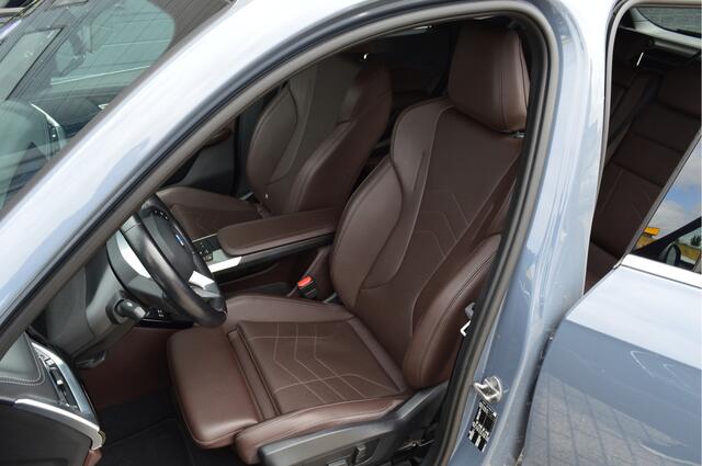 BMW X1 sDrive18i | ORG. NL | DEALERONDERHOUDEN | NIEUW MODEL!