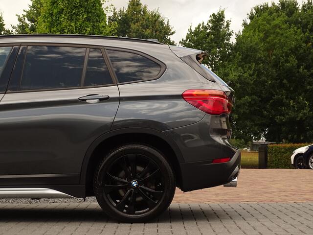 BMW X1 xDrive20i | Pano | HarmanKardon | Trekhk | Leer | Stoelverw | Cam | FULL!