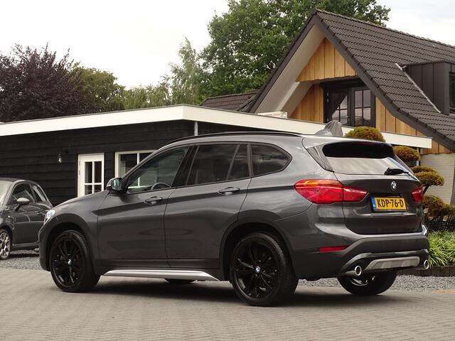 BMW X1 xDrive20i | Pano | HarmanKardon | Trekhk | Leer | Stoelverw | Cam | FULL!