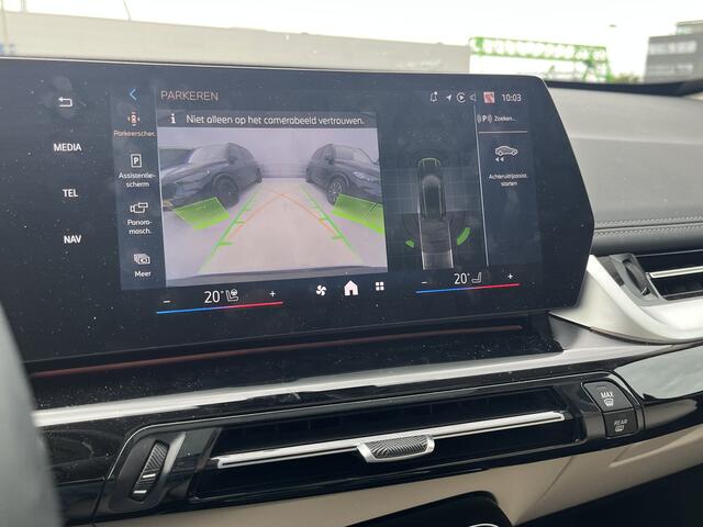 BMW X1 xDrive25e xLine | 19" | Trekhaak | Panorama | Stoel/Stuurverwarming | Voorbereiding Driving Assistant Plus