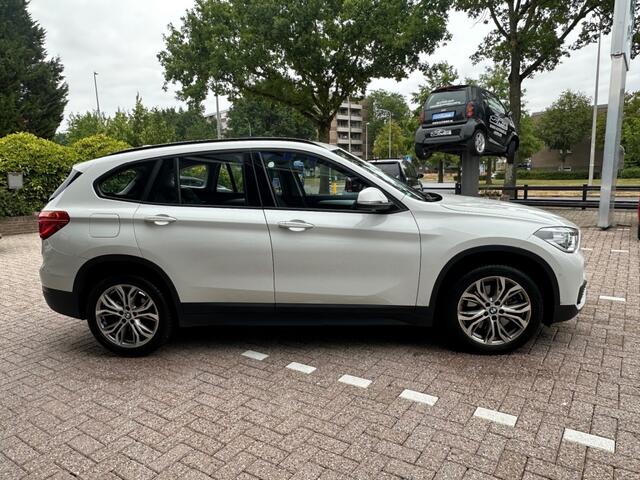 BMW X1 S Drive20i High Executive Automaat Navi Leer Camera Panorama Trekhaak NAP-Autopas