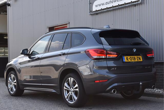 BMW X1 sDrive20i High Executive 192pk Adaptive cruise, Sportstoelen, Afn. trekhaak, Keyless, Elek. achterklep