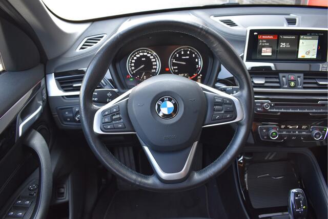 BMW X1 sDrive20i High Executive 192pk Adaptive cruise, Sportstoelen, Afn. trekhaak, Keyless, Elek. achterklep