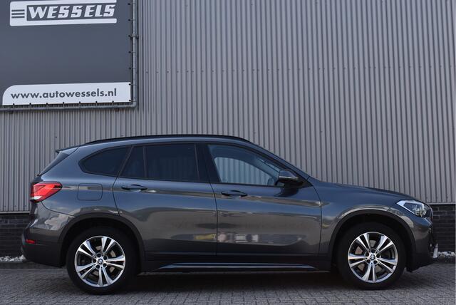 BMW X1 sDrive20i High Executive 192pk Adaptive cruise, Sportstoelen, Afn. trekhaak, Keyless, Elek. achterklep