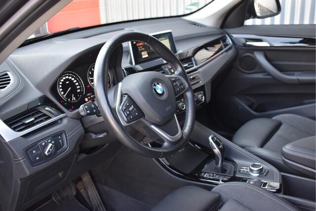 BMW X1 sDrive20i High Executive 192pk Adaptive cruise, Sportstoelen, Afn. trekhaak, Keyless, Elek. achterklep