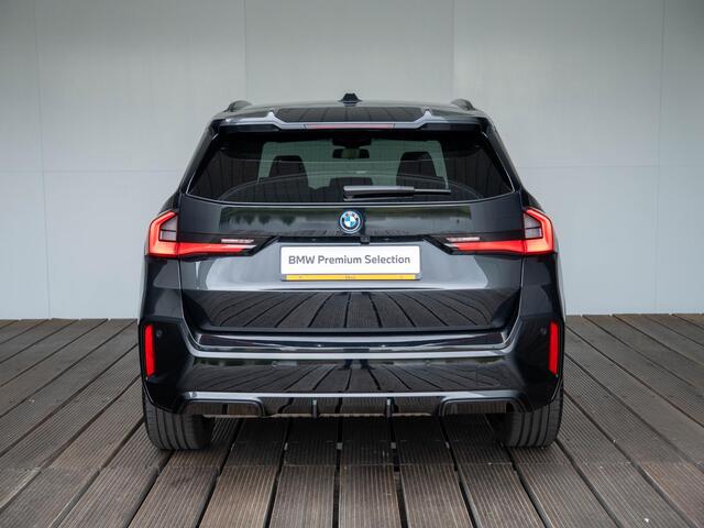 BMW X1 xDrive25e | M Sportpakket Pro | Innovation Pack | Comfort Access | Head-Up Display | Parking Assistant Plus | Isofix | 19''