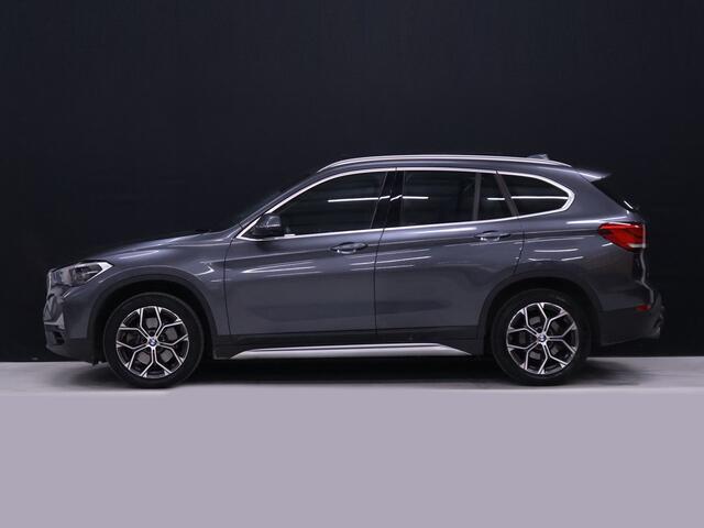 BMW X1 sDrive20i High Executive Edition [SCHUIFKANTELDAK, STOELVERWARMING, HEAD-UP, TREKHAAK AFNEEMBAAR, CAMERA, VOL LEDER, LED, PDC V+A, CRUISE CONTROL, NAVIGATIE, CLIMATE, ELEKTRISCHE ACHTERKLEP, HIFI SOUND, NIEUWSTAAT]