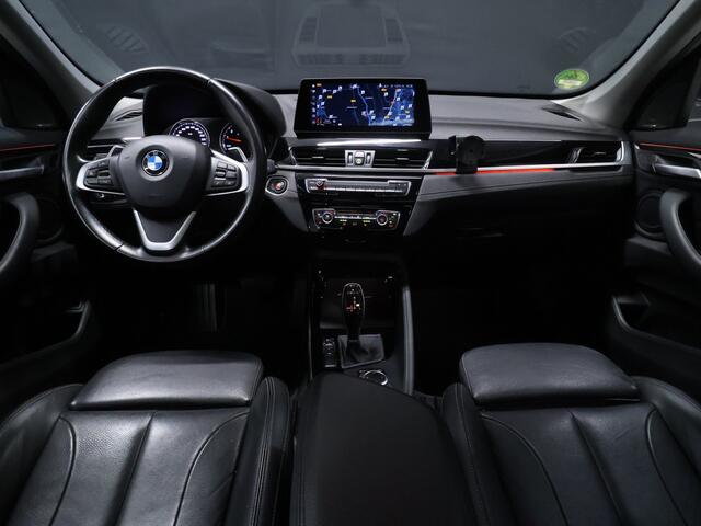 BMW X1 sDrive20i High Executive Edition [SCHUIFKANTELDAK, STOELVERWARMING, HEAD-UP, TREKHAAK AFNEEMBAAR, CAMERA, VOL LEDER, LED, PDC V+A, CRUISE CONTROL, NAVIGATIE, CLIMATE, ELEKTRISCHE ACHTERKLEP, HIFI SOUND, NIEUWSTAAT]