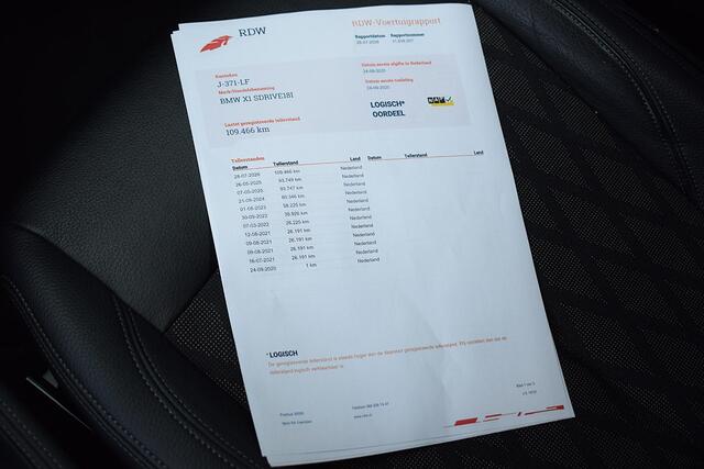 BMW X1 sDrive18i High Executive | Trekhaak | Half Leer | HUD | Climate