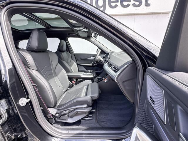 BMW X1 xDrive23i | Innovation Pack | M Sport | Panoramadak | Travel Pack | Haram Kardon