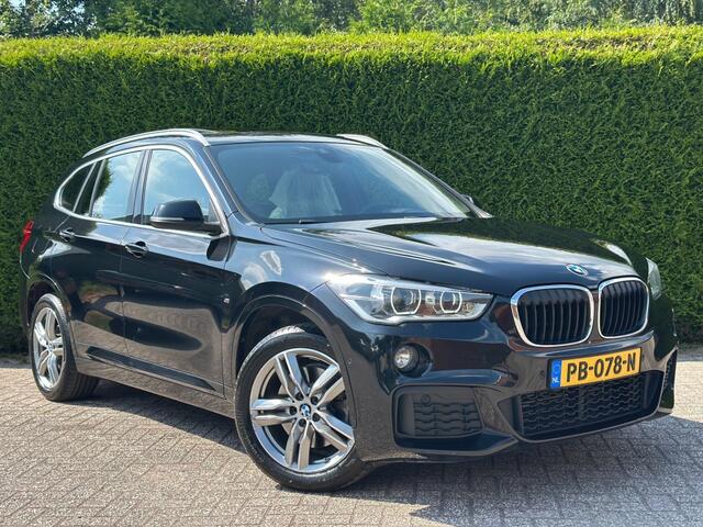 BMW X1 sDrive 20i M-sport Trekhaak 1800KG Panoramadak Sportstoel