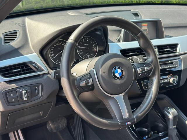 BMW X1 sDrive 20i M-sport Trekhaak 1800KG Panoramadak Sportstoel