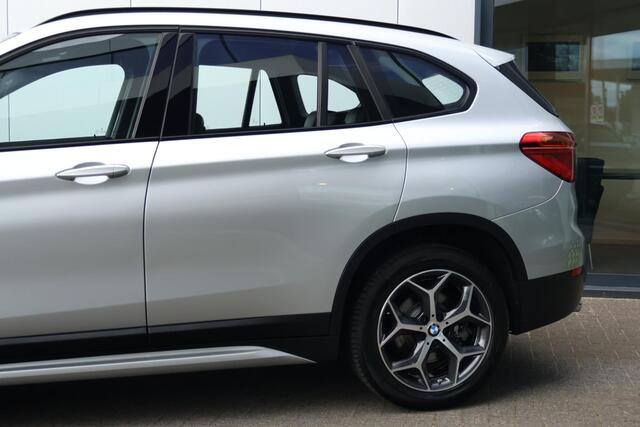 BMW X1 sDrive20i Corporate Lease High Executive X-Line / Camera