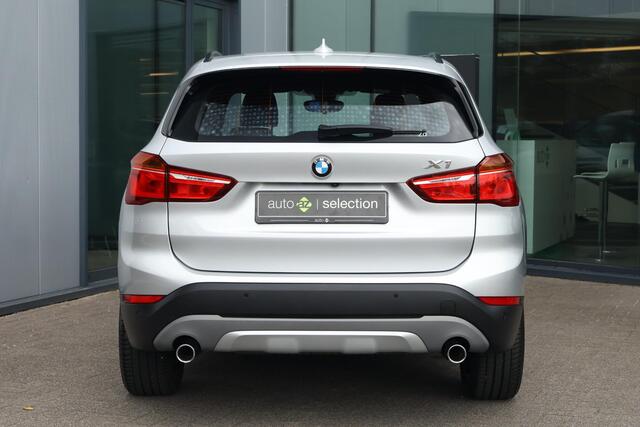 BMW X1 sDrive20i Corporate Lease High Executive X-Line / Camera