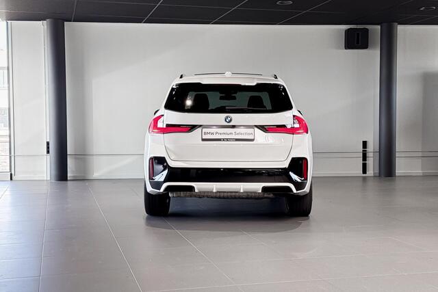 BMW X1 xDrive30e | M Sport | Glazen Panoramadak | Harman Kardon | Achteruitrijcamera | Trekhaak |