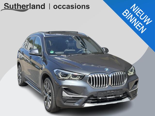 BMW X1 x Line 25e | Panoramadak | Harman Kardon | Adaptive cruise control | Keyless entry | Stoelverwarming | Sportstoelen | Verwarmd stuurwiel | Camera | 19 inch velgen | Elektrische achterklep | M stuurwiel |