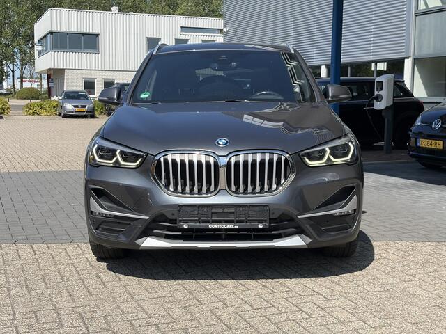 BMW X1 x Line 25e | Panoramadak | Harman Kardon | Adaptive cruise control | Keyless entry | Stoelverwarming | Sportstoelen | Verwarmd stuurwiel | Camera | 19 inch velgen | Elektrische achterklep | M stuurwiel |